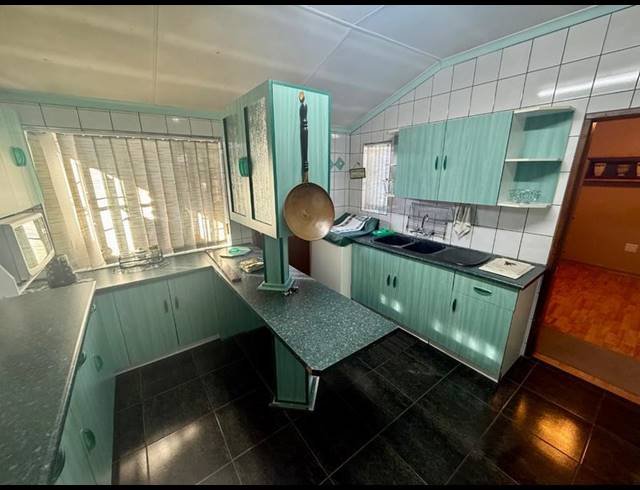 3 BEDROOM HOUSE FOR SALE IN VANDERBIJLPARK CW 3